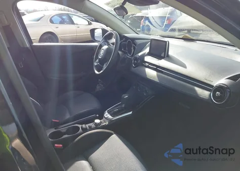 2017 Toyota Yaris Ia z USA, uszkodzony, nr VIN 3MYDLBYV1HY170648